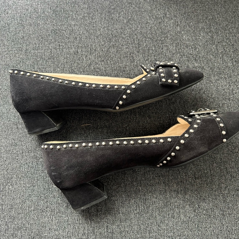 Prada Heels - Picture 7 of 10